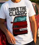 Drive The Classic Fiat Cinquecento Sporting. T-shirt in White Colour
