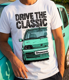 Drive The Classic Fiat Cinquecento Sporting. T-shirt in White Colour