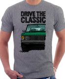 Drive The Classic Range Rover Classic Mid Model. T-shirt in Heather Grey Color.