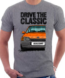 Drive The Classic Ford Escort Mk4 Ghia (Bumper Version 2). T-shirt in Heather Grey Colour